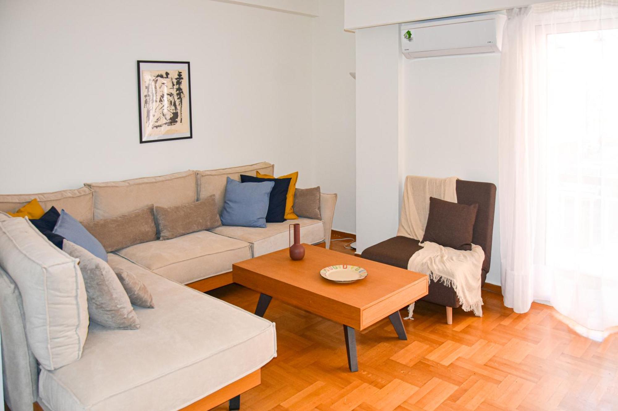 Spacious Modern Apartment In Pagkrati Athens Exterior photo